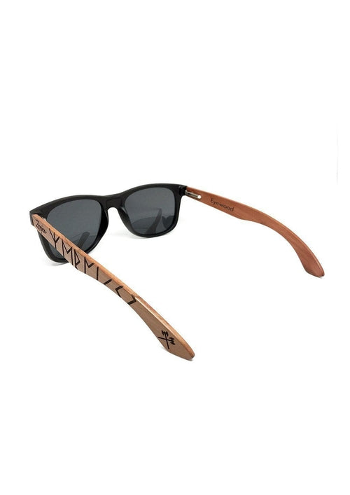 yewood „Runr“ – Gravierte Holzsonnenbrille | Nordhort Valhalla │ Odins-Line